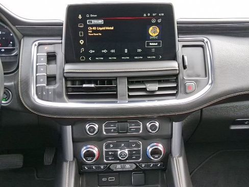 Used 2024 GMC Yukon SLT w/ SLT Premium Package AWD/4WD image 26
