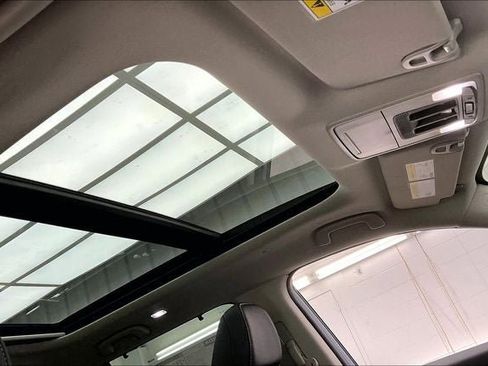 New 2026 Honda Pilot Touring image 10