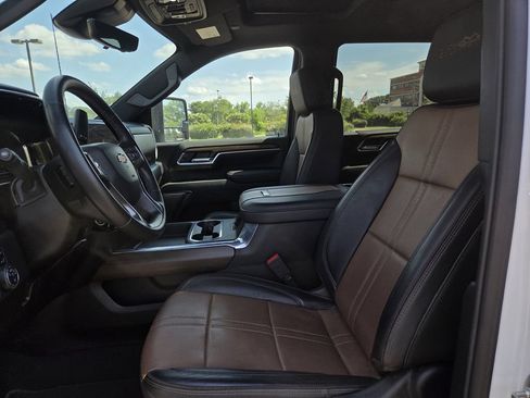 Used 2024 Chevrolet Silverado 2500 High Country w/ High Country Premium Package AWD/4WD image 19