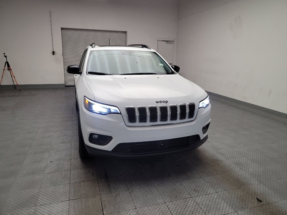 Used 2022 Jeep Cherokee Latitude Lux w/ Sun & Sound Group AWD/4WD image 14