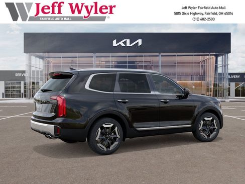 New 2025 Kia Telluride S image 7