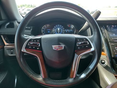 Used 2017 Cadillac Escalade ESV Premium Luxury AWD/4WD image 6