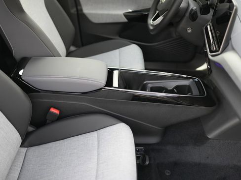 New 2026 Volkswagen ID.4 Pro AWD/4WD image 18