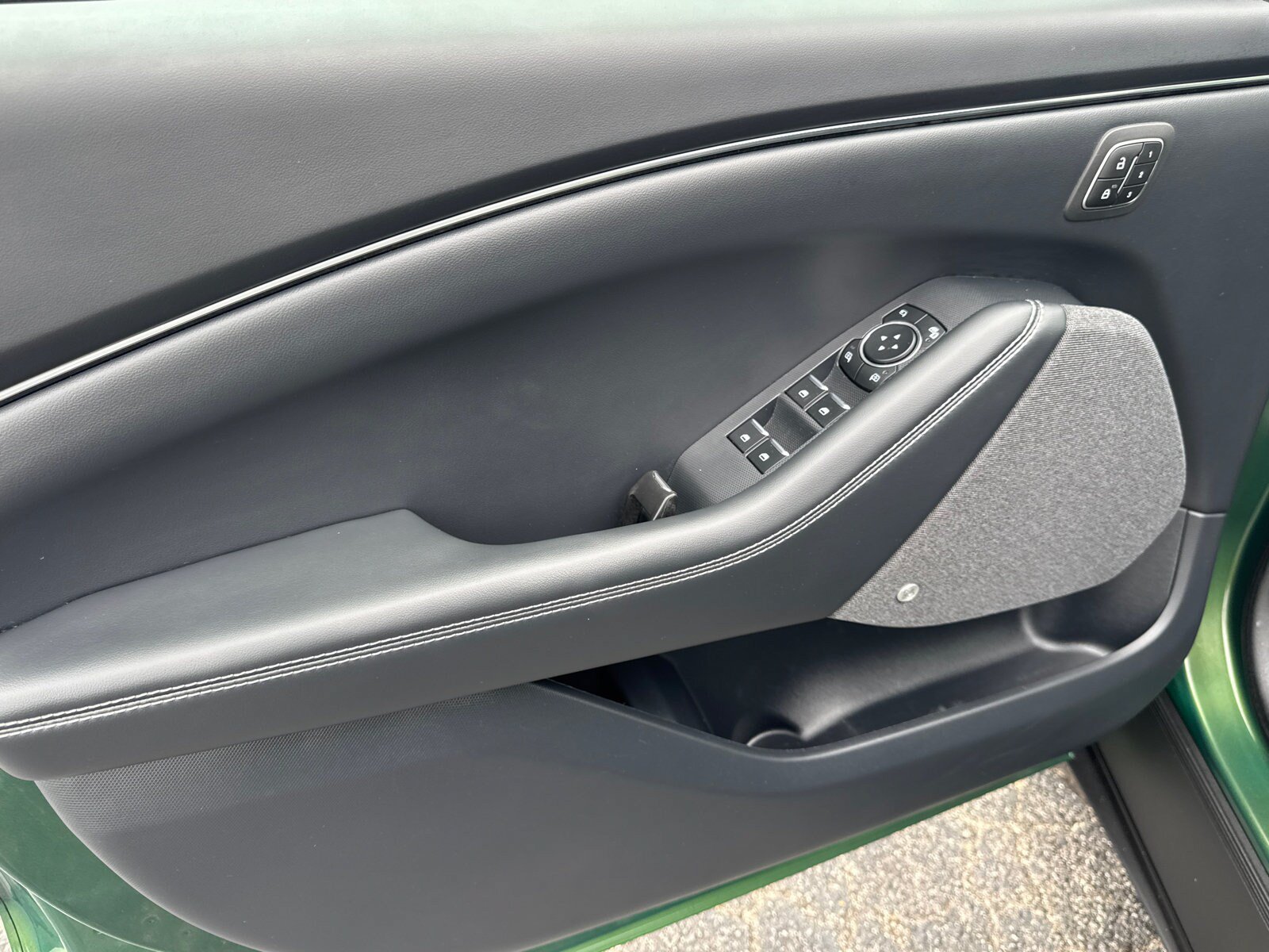 Used 2025 Ford Mustang Mach-E Premium RWD image 11
