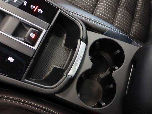 New 2026 Porsche Macan Turbo image 15