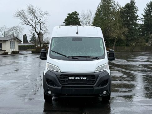Used 2025 RAM ProMaster 2500 w/ Convenience Group image 8