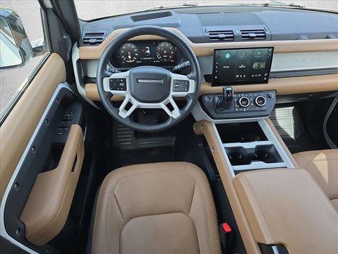 Certified 2025 Land Rover Defender 110 X-Dynamic SE AWD/4WD image 16