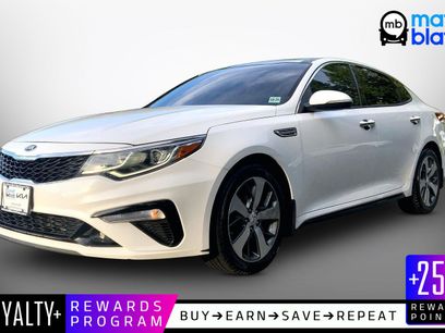 Used 2019 Kia Optima S w/ S Panoramic Sunroof Package