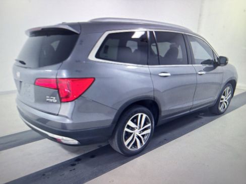 Used 2016 Honda Pilot Elite image 2
