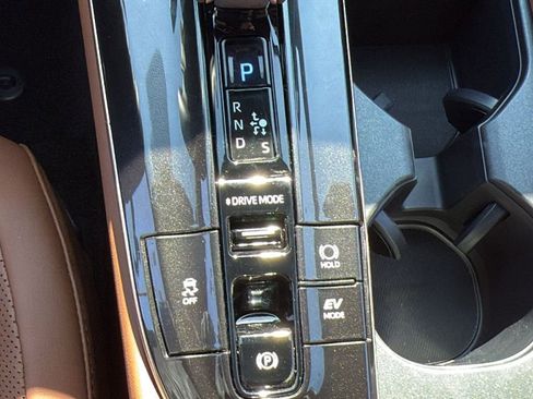 New 2026 Toyota Crown Signia XLE image 25