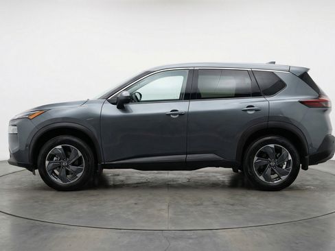 Used 2025 Nissan Rogue SV FWD image 5