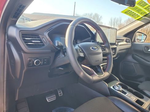 Used 2024 Ford Escape ST-Line w/ Tech Pack #1 image 9