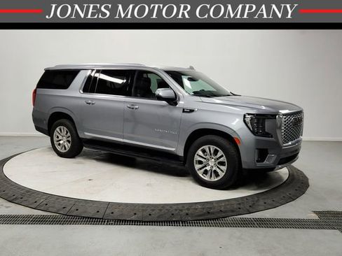Used 2023 GMC Yukon XL Denali image 1