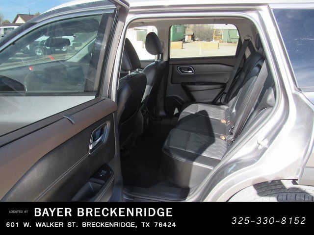 Used 2021 Nissan Rogue Platinum FWD image 14