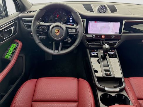 New 2026 Porsche Macan Turbo image 25