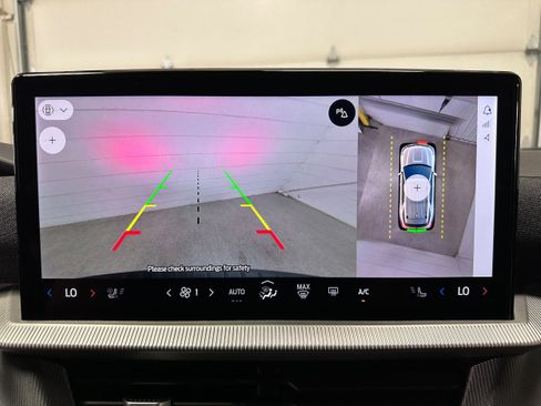 Certified 2025 Ford Explorer ST-Line image 20