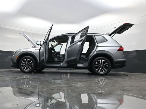 Used 2023 Volkswagen Tiguan S image 47
