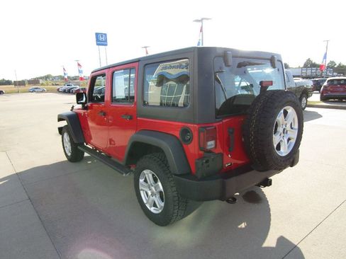 Used 2017 Jeep Wrangler Unlimited Sport w/ Max Tow Package image 7