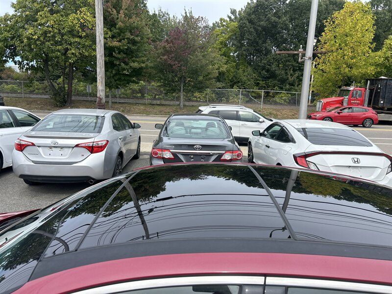 Used 2018 Kia Optima EX w/ Technology Package FWD image 8