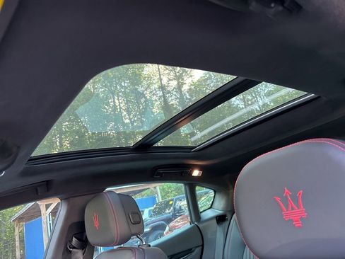 Used 2022 Maserati Levante GT image 8