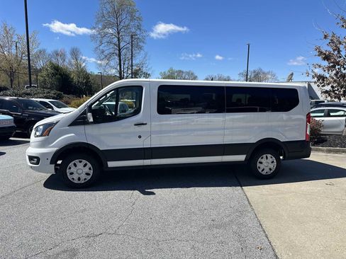 Used 2024 Ford Transit 350 XLT RWD image 4