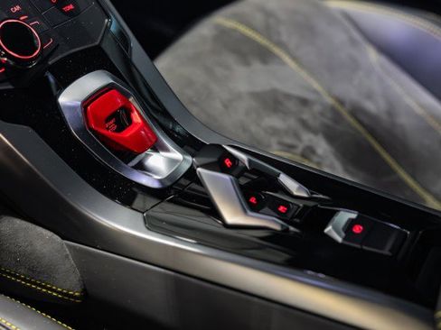 Used 2016 Lamborghini Huracan LP 580-2 image 40