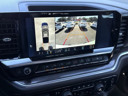 Used 2022 Chevrolet Silverado 1500 LTZ AWD/4WD image 24