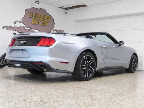 Used 2020 Ford Mustang Premium image 9