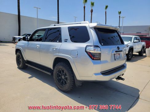 Used 2016 Toyota 4Runner SR5 Premium w/ Four Season Floor Mat Package RWD image 6