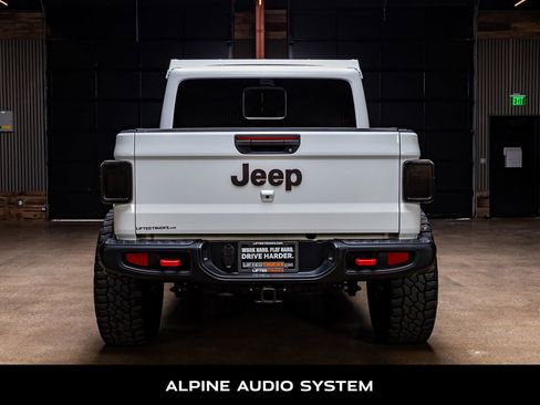 Used 2023 Jeep Gladiator Rubicon w/ Cold Weather Group image 7