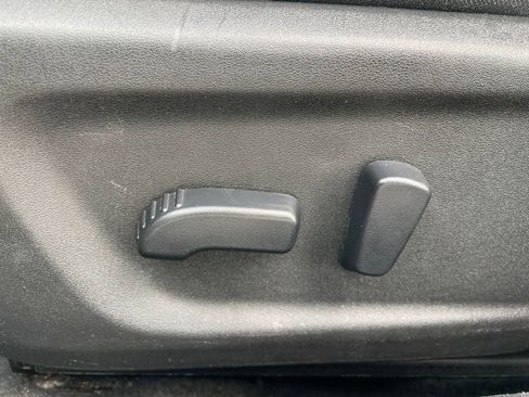 Used 2024 Nissan Altima 2.5 SV image 9