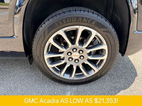 Used 2020 GMC Acadia Denali w/ Technology Package FWD image 37