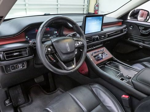 Used 2022 Lincoln Aviator Reserve w/ Elements Package Plus RWD image 2