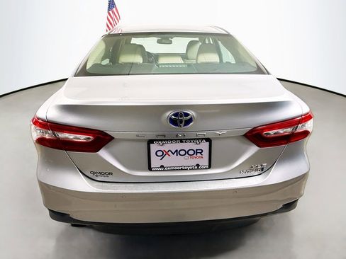 Used 2018 Toyota Camry XLE image 13
