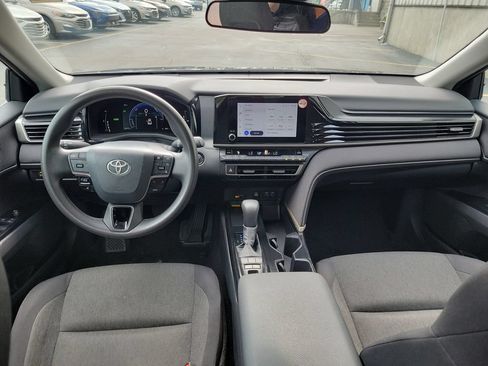 Used 2025 Toyota Camry LE FWD image 12