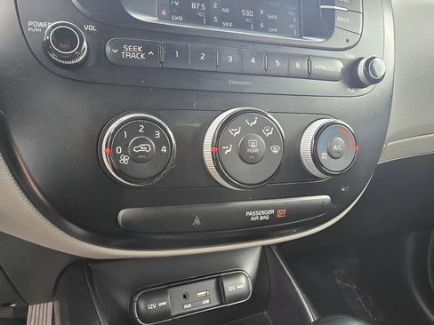 Used 2018 Kia Soul FWD image 19