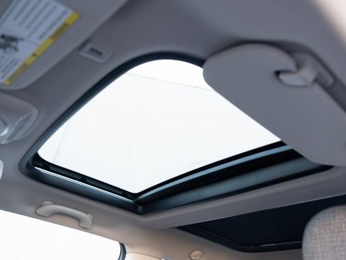 Used 2023 MINI Cooper SE image 15