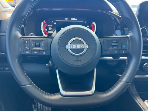 Used 2023 Nissan Pathfinder Platinum FWD image 25