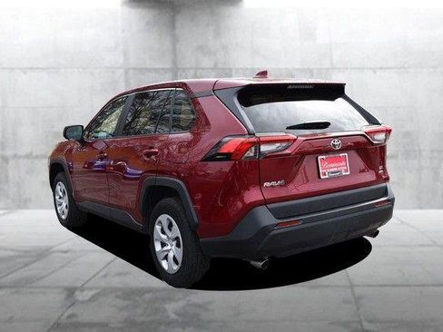 Used 2024 Toyota RAV4 LE image 7