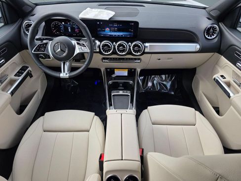 Certified 2026 Mercedes-Benz GLB 250 4MATIC image 11