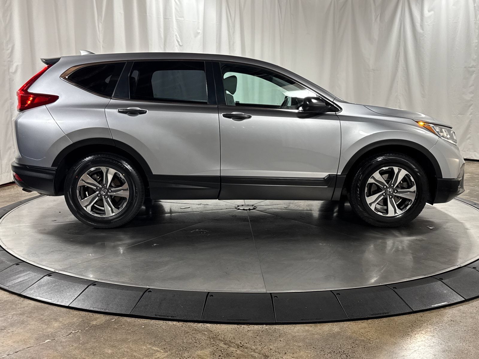 Certified 2018 Honda CR-V LX image 9