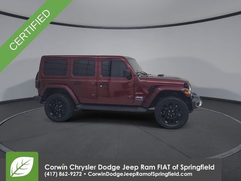 Used 2022 Jeep Wrangler Unlimited Sahara w/ Cold Weather Group AWD/4WD image 7