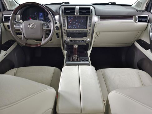 Used 2014 Lexus GX 460 w/ Premium Package AWD/4WD image 11