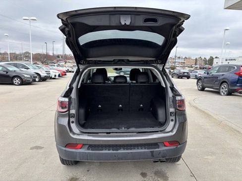 Used 2021 Jeep Compass Limited image 31