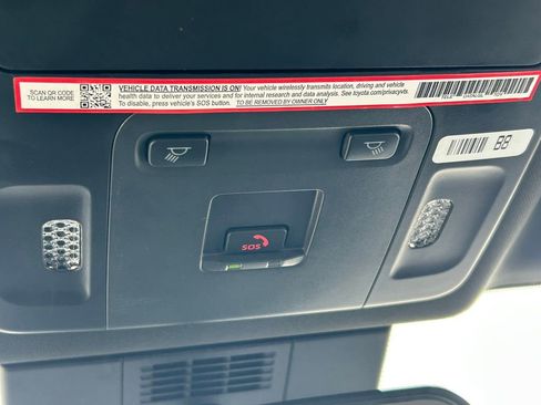 Certified 2025 Toyota Camry SE FWD image 18