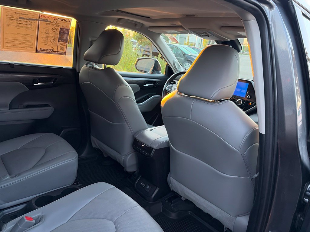 Used 2023 Toyota Highlander Limited w/ Protection Package #3 (TMS) AWD/4WD image 18