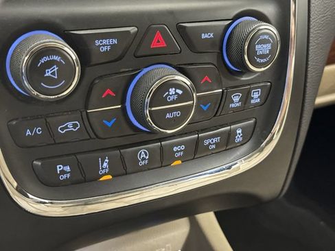 Used 2017 Dodge Durango Citadel w/ Technology Group RWD image 18