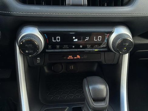 Used 2024 Toyota RAV4 XLE w/ Convenience Package image 28