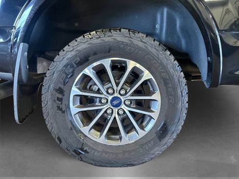 Used 2018 Ford F150 XLT w/ Equipment Group 302A Luxury AWD/4WD image 21