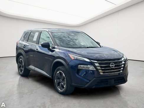 Used 2025 Nissan Rogue SV FWD image 7